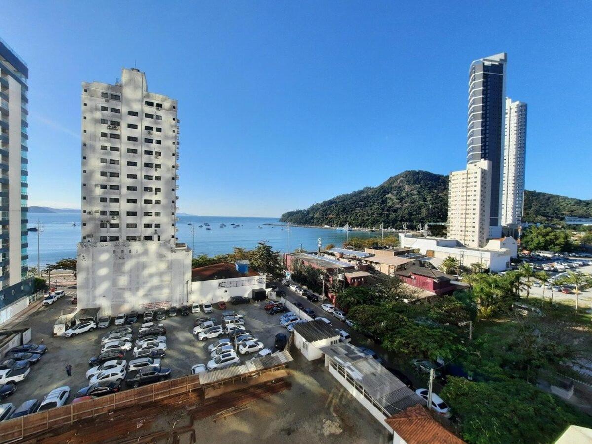 3 Suites Linda Vista Da Orla De Bc A 50M Da Praia - Somente Familiares Balneário Camboriú 외부 사진