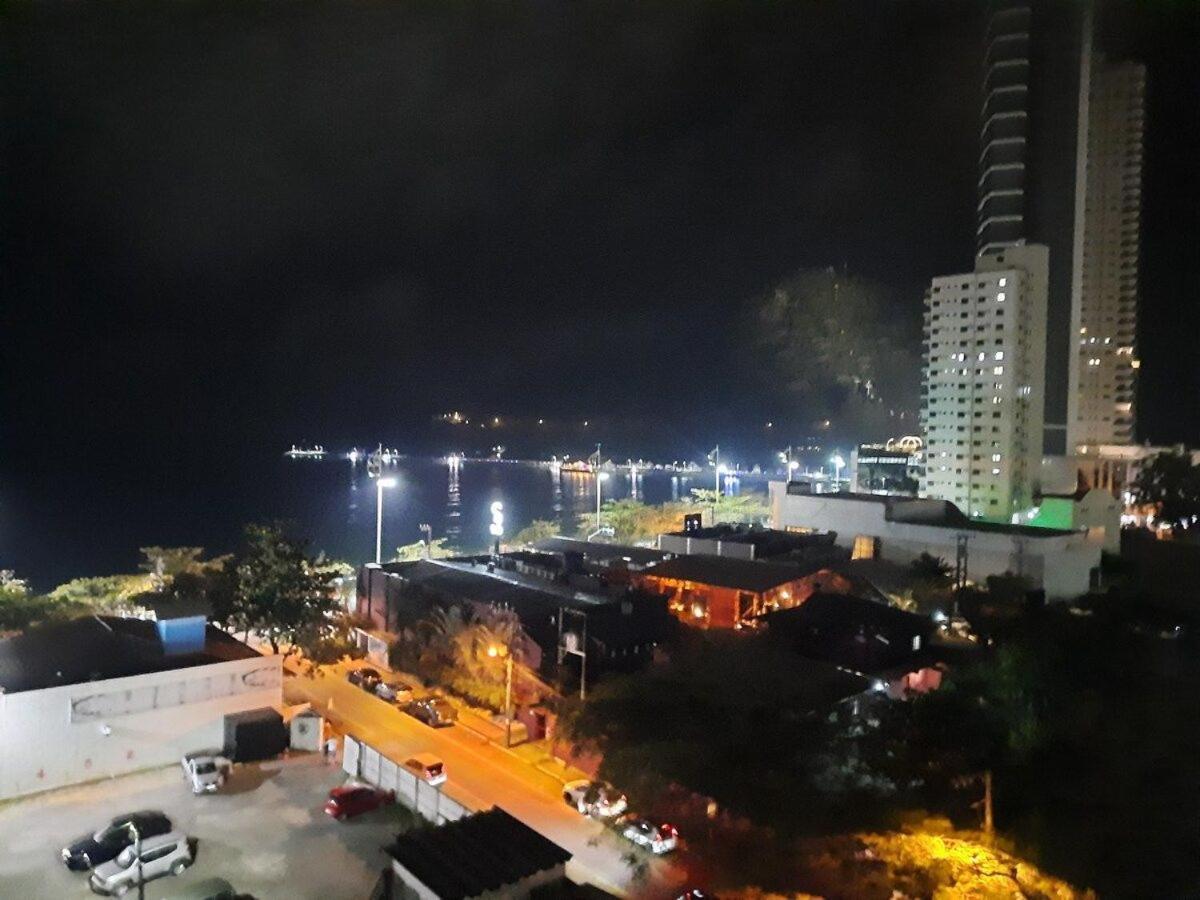3 Suites Linda Vista Da Orla De Bc A 50M Da Praia - Somente Familiares Balneário Camboriú 외부 사진
