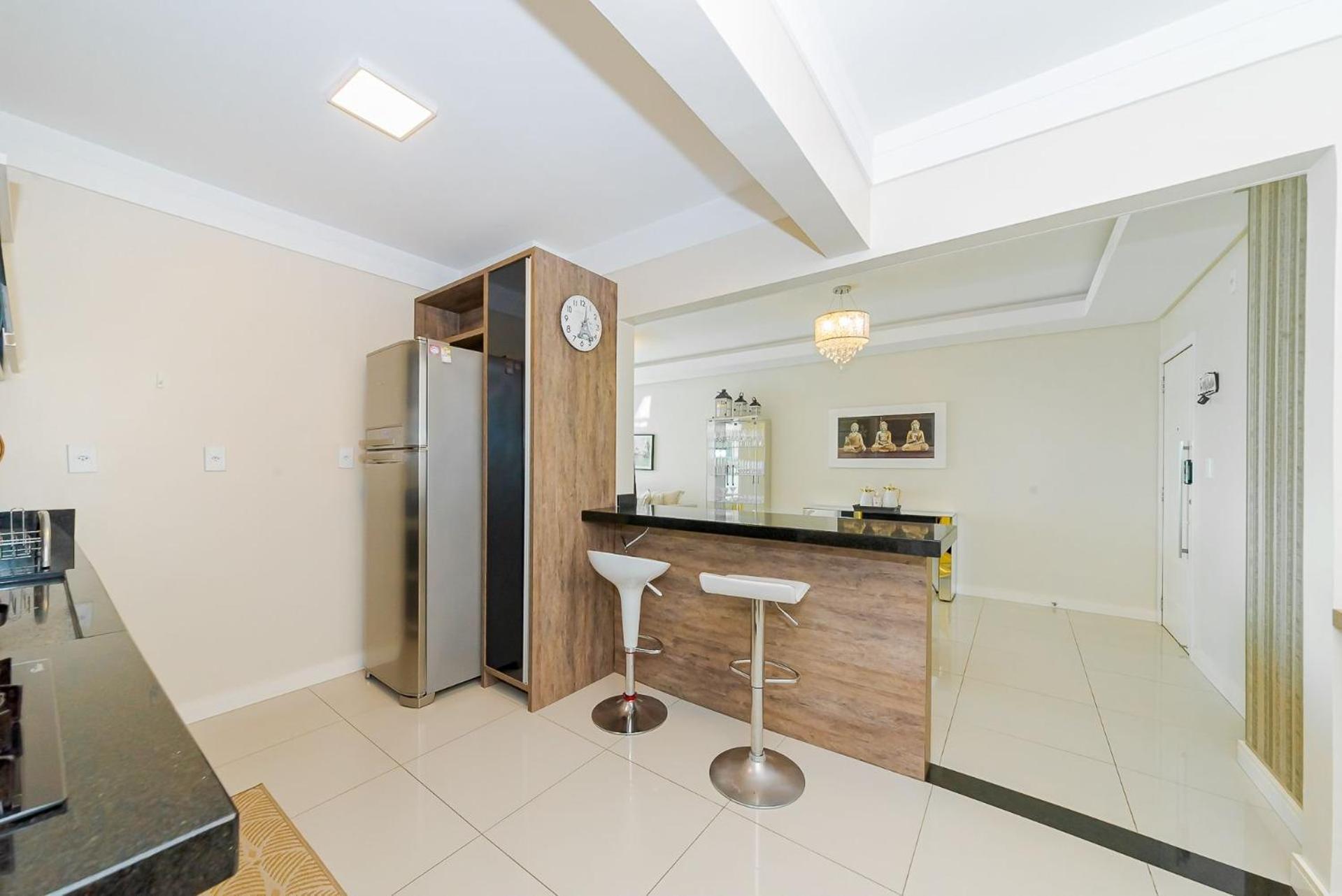 3 Suites Linda Vista Da Orla De Bc A 50M Da Praia - Somente Familiares Balneário Camboriú 외부 사진