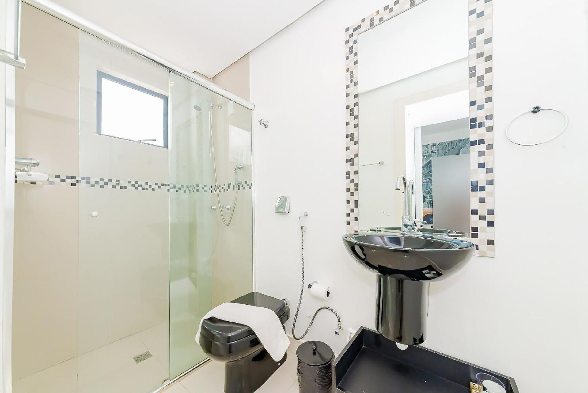 3 Suites Linda Vista Da Orla De Bc A 50M Da Praia - Somente Familiares Balneário Camboriú 외부 사진