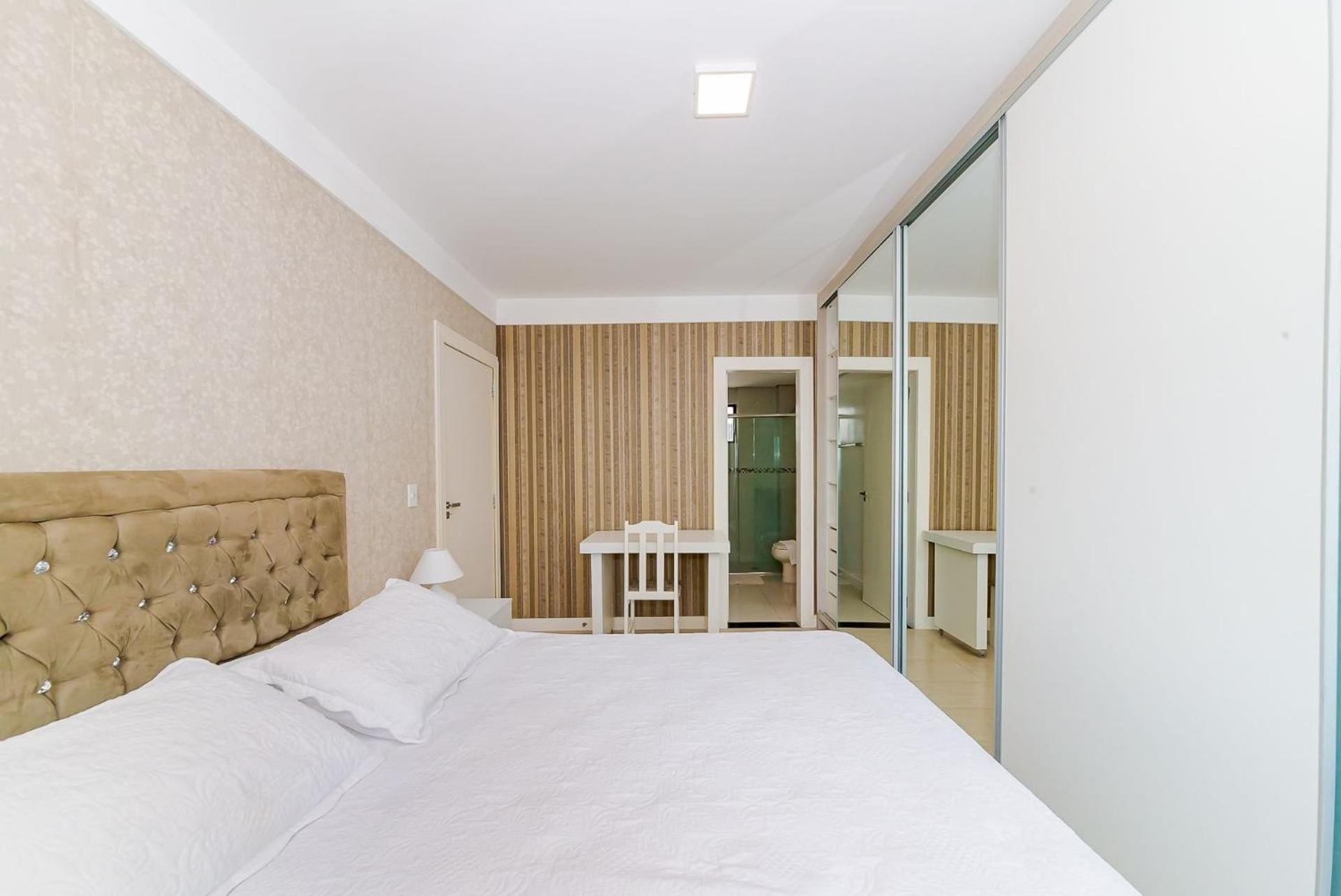 3 Suites Linda Vista Da Orla De Bc A 50M Da Praia - Somente Familiares Balneário Camboriú 외부 사진