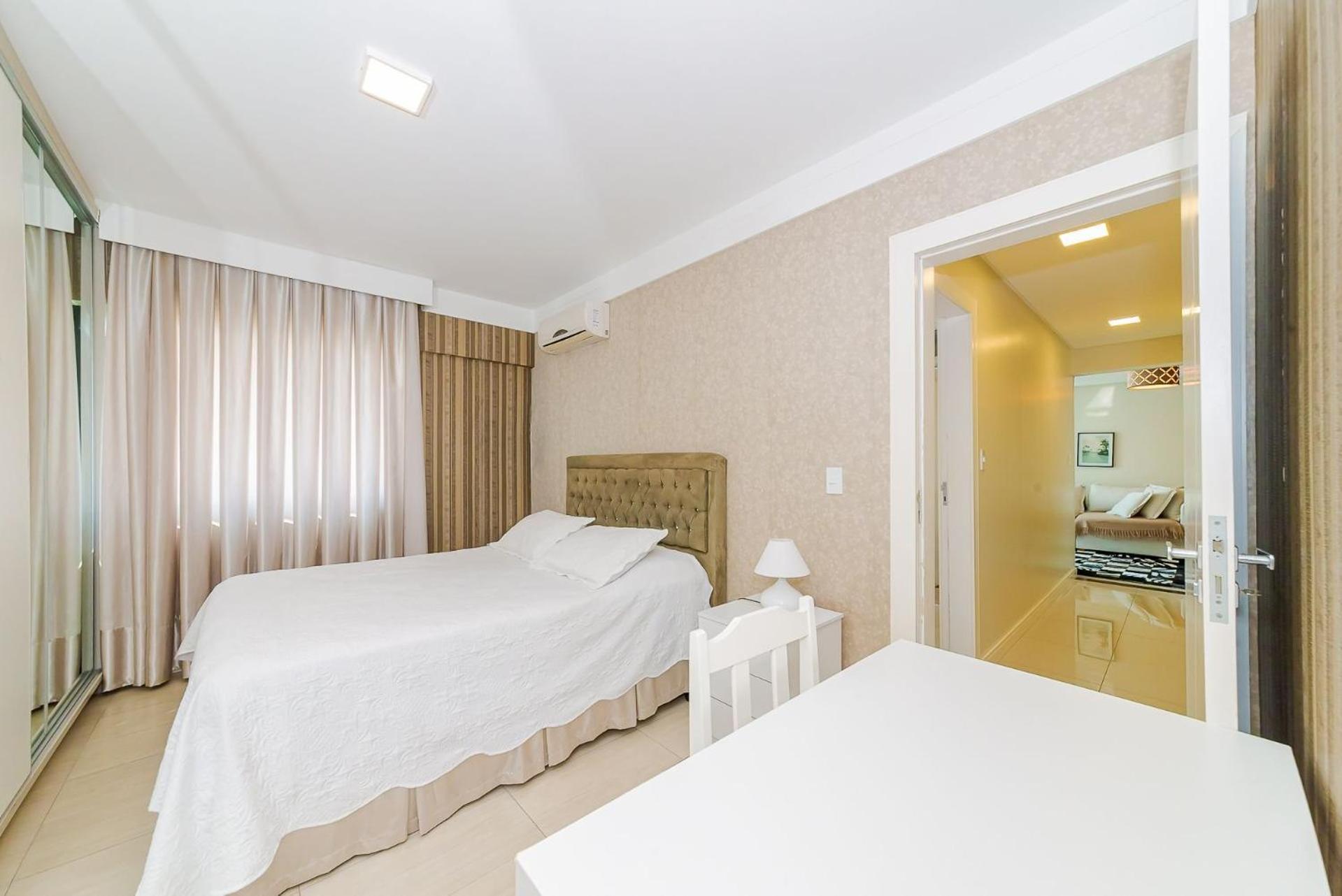 3 Suites Linda Vista Da Orla De Bc A 50M Da Praia - Somente Familiares Balneário Camboriú 외부 사진