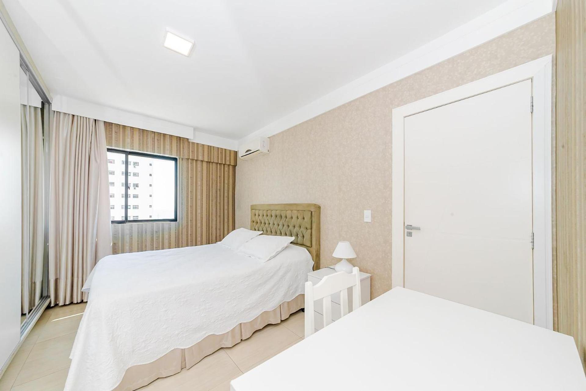 3 Suites Linda Vista Da Orla De Bc A 50M Da Praia - Somente Familiares Balneário Camboriú 외부 사진